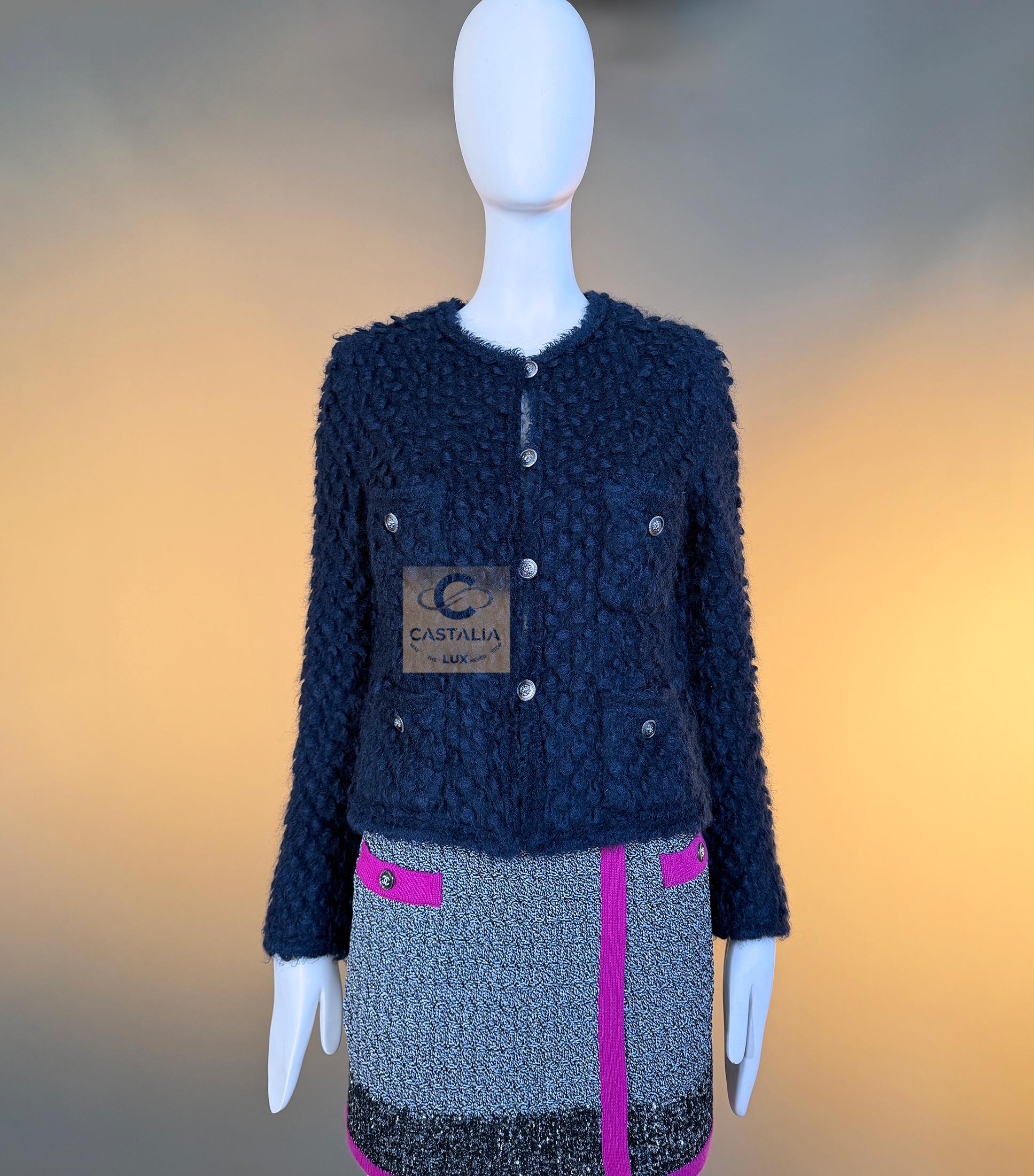 Chanel Iconic Paris / London Giacca nera in tweed 40 FR in vendita 3