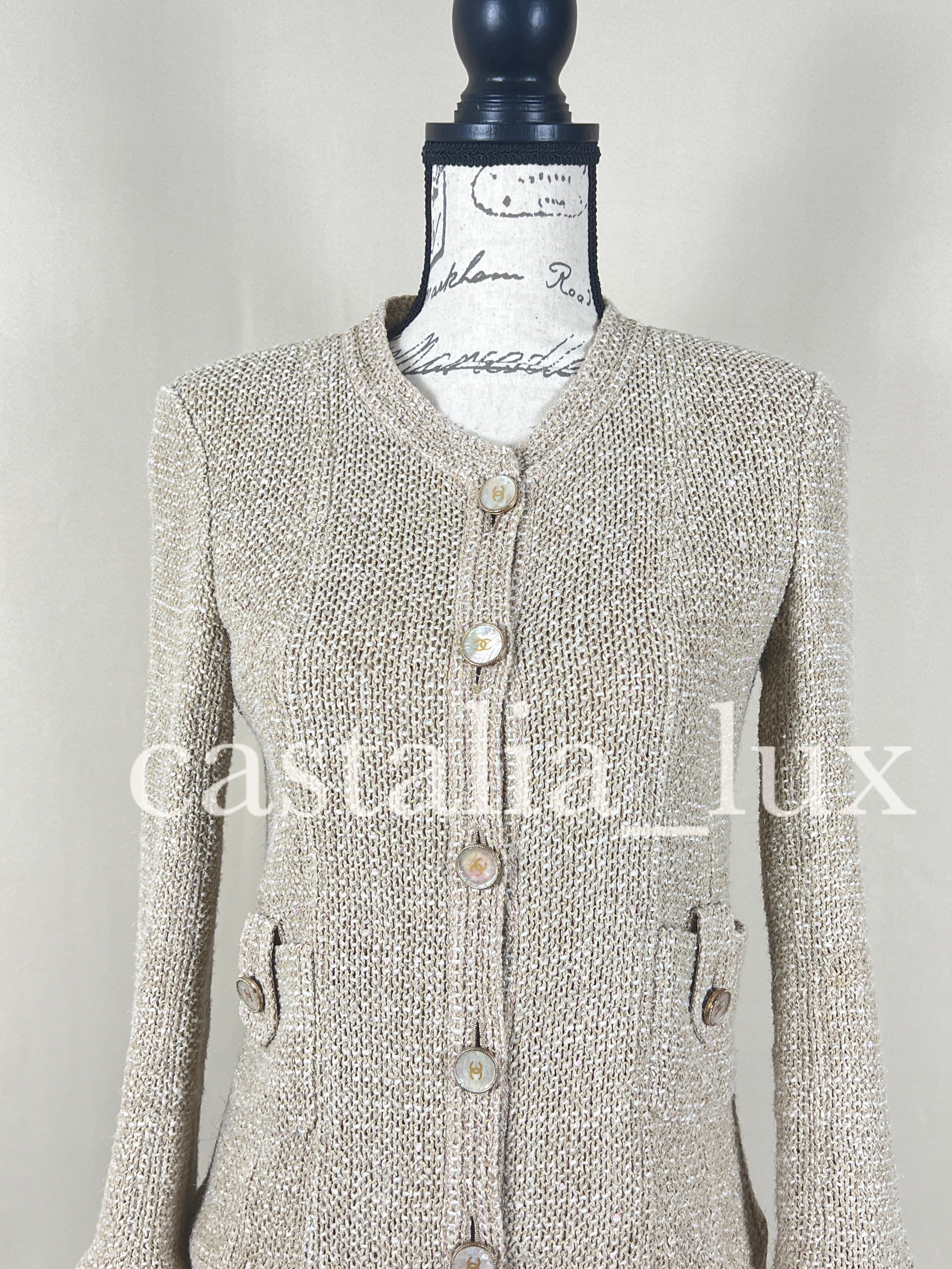 Women's or Men's Chanel Iconic Paris / Seoul Beige Tweed Jacket For Sale