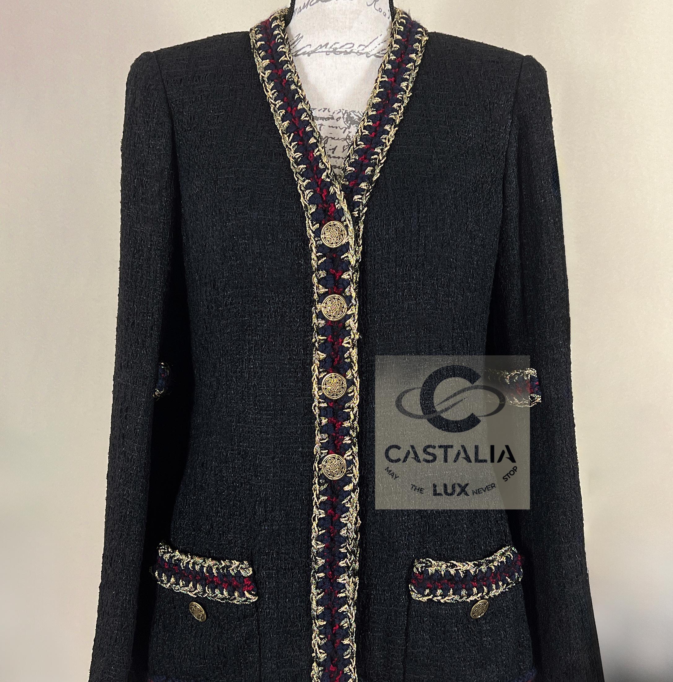 Chanel Iconic Paris / Shanghai Giacca di tweed nero 34 FR in vendita 9