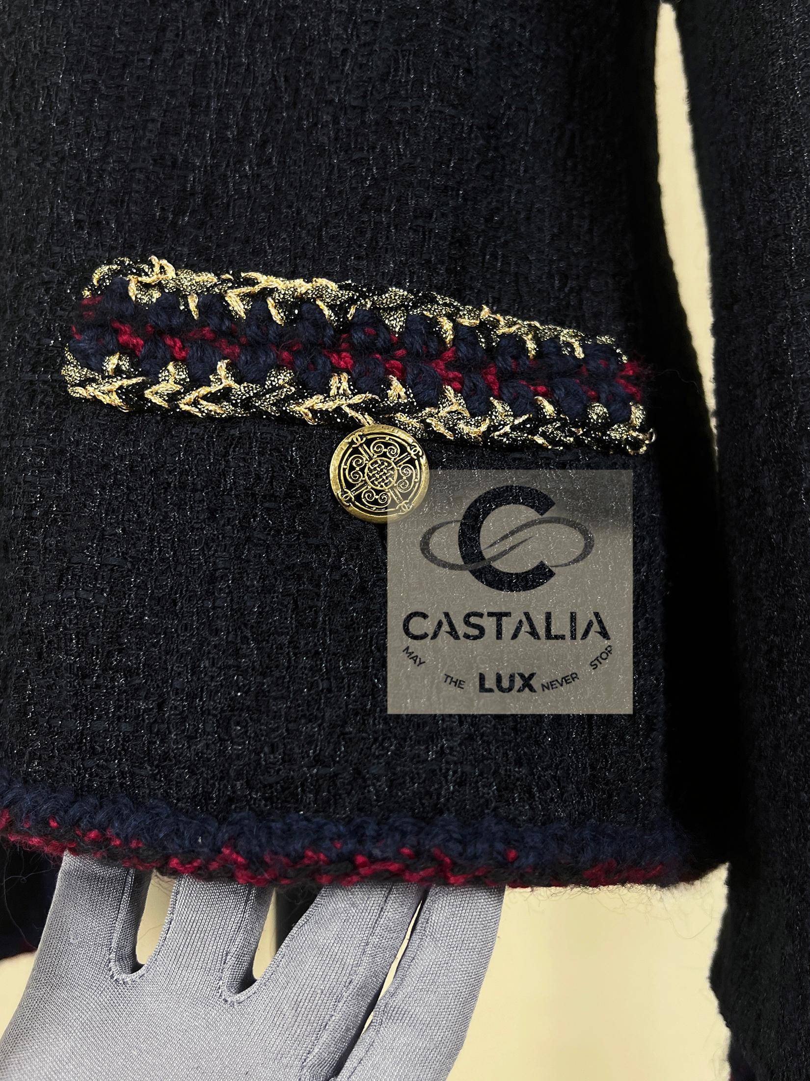 CHANEL Iconic Paris / Shanghai Veste en tweed noir 34 FR en vente 11