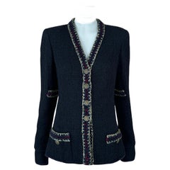 Chanel Iconic Paris / Shanghai Kleine schwarze Jacke