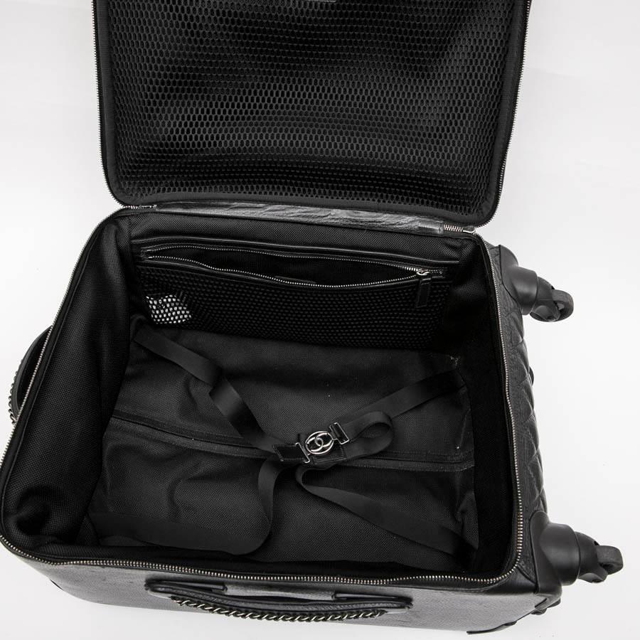Chanel Rolling Suitcase In Black Quilted Grained Leather And Metal Chains 4