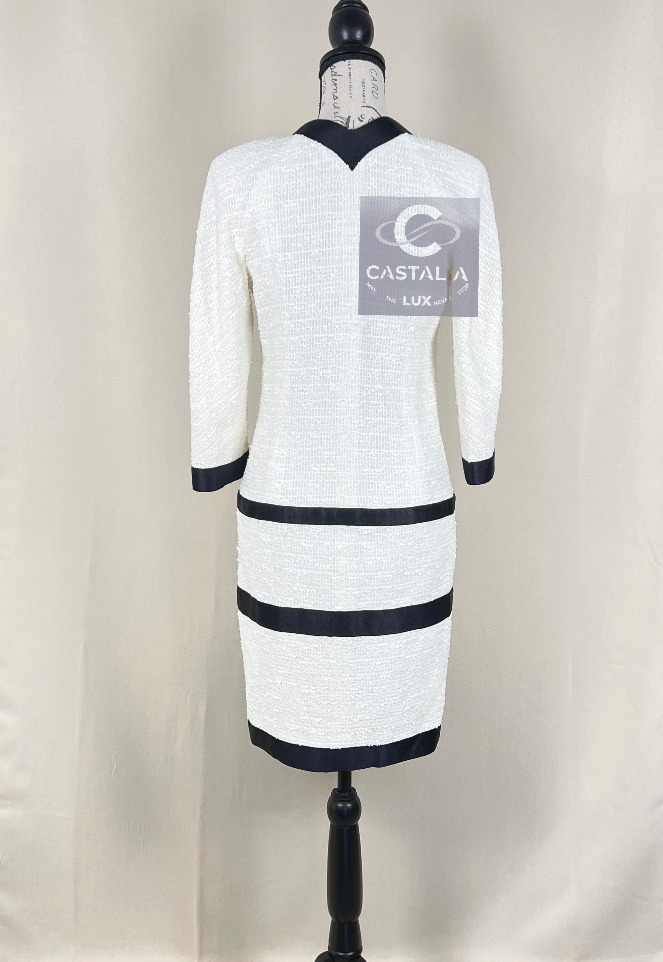 Chanel Iconic Supermodel Claudia Schiffer Style Tweed Dress 34 FR For Sale 9