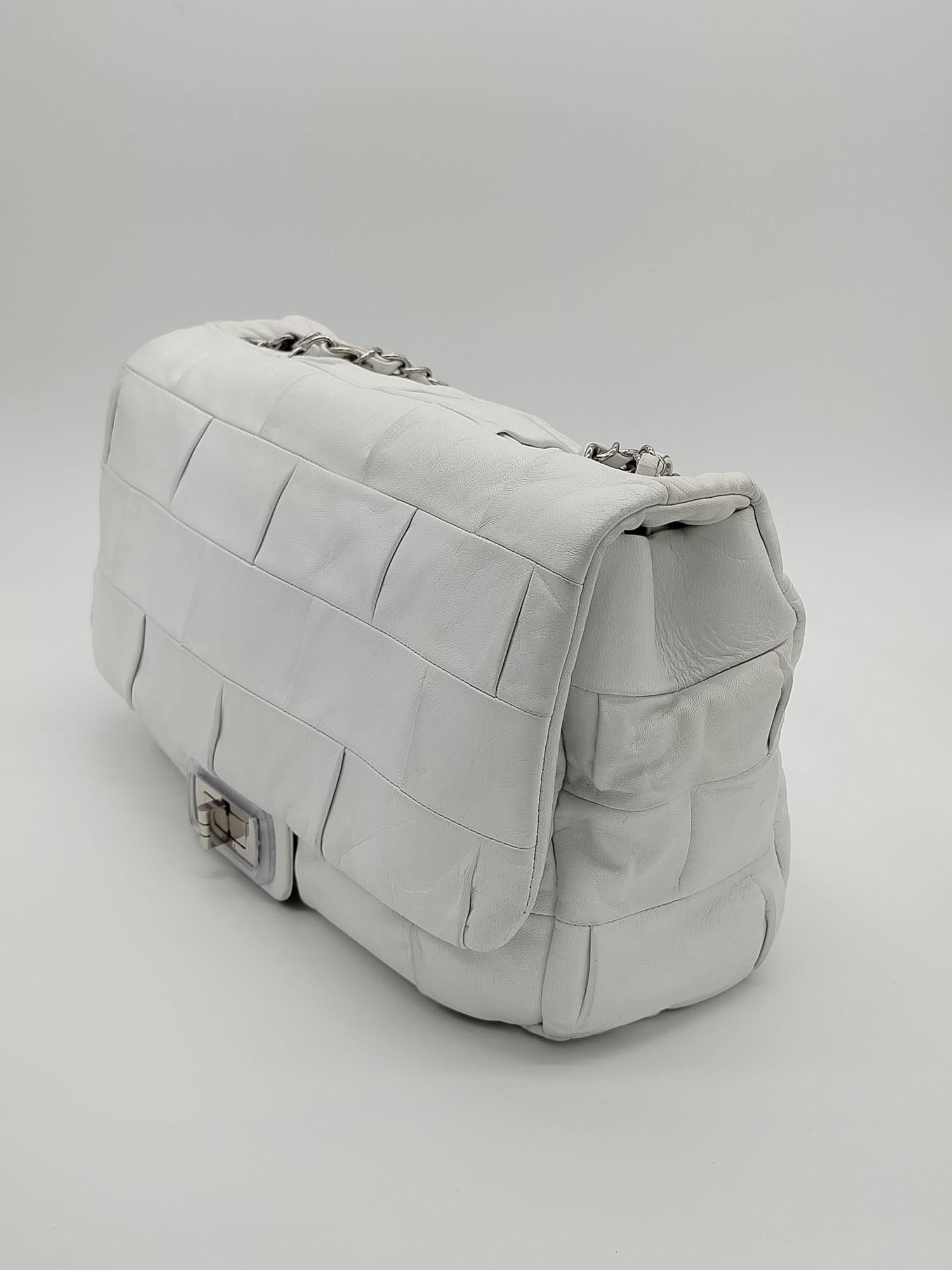 Chanel Igloo Flap Lambskin Jumbo Bag - '10s In Good Condition For Sale In Milano, IT