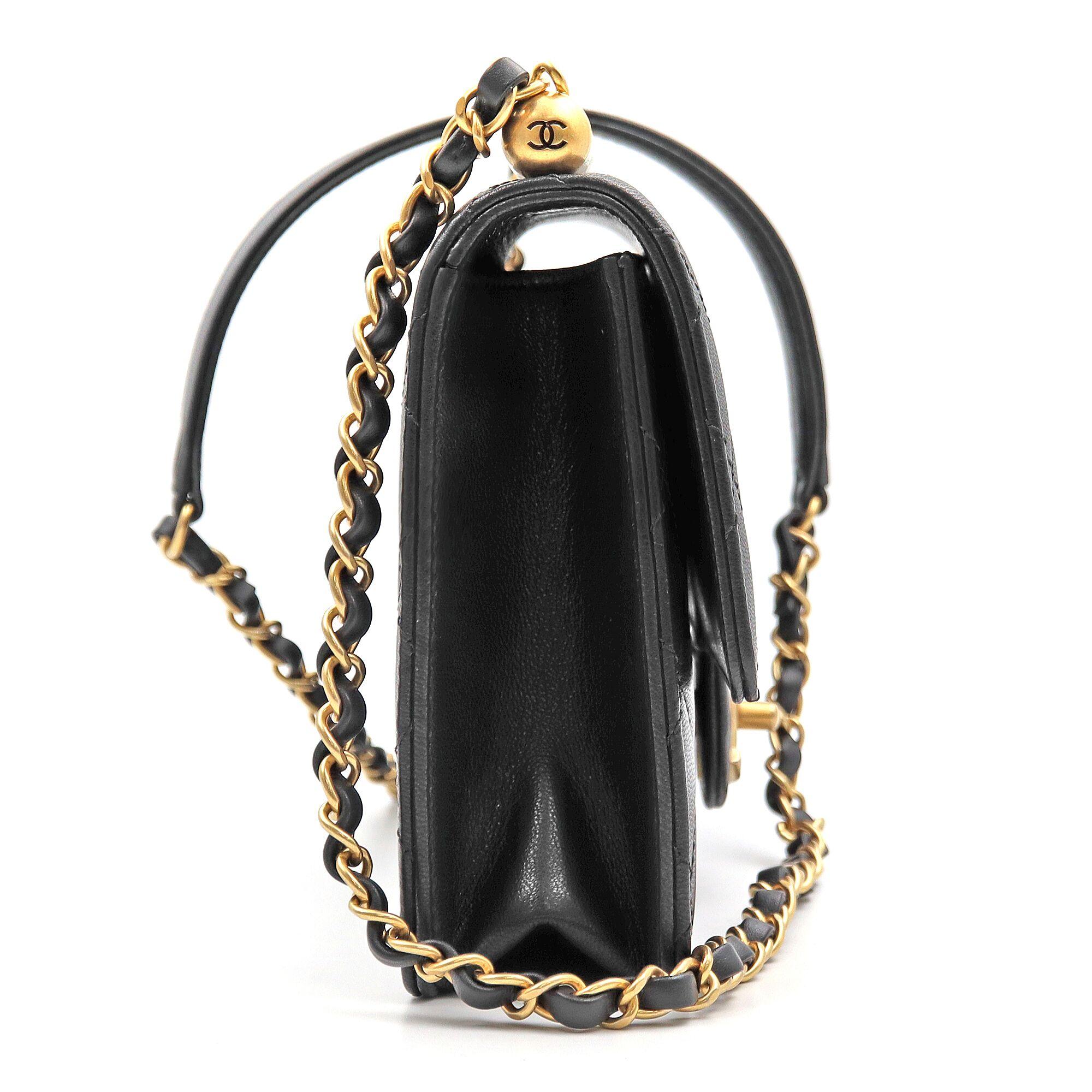 Chanel Imitation Black Goatskin Pearls & Gold-Tone Metal Flap Bag AS0584  In New Condition In New York, NY
