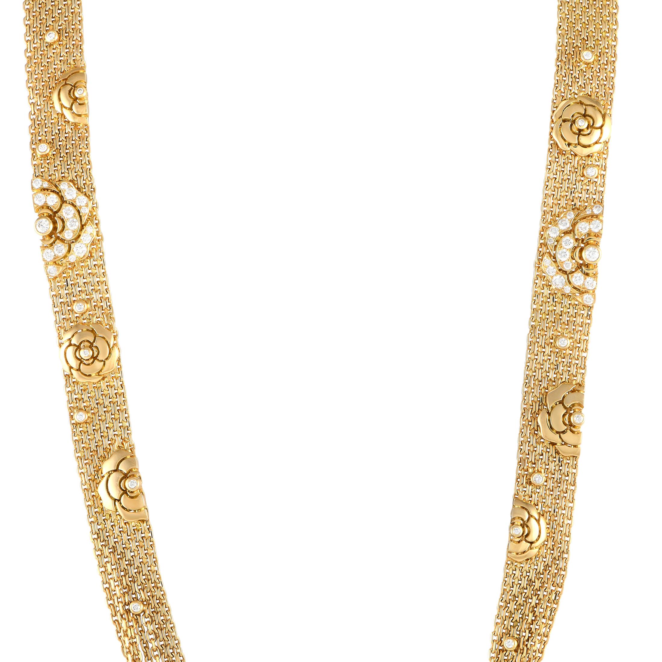 There’s something visually stunning about this bold, breathtaking Chanel Impression De Camila necklace. Measuring 26.0” long, this dramatic design features a series of 18K Yellow Gold chains that dangle delicately at differing lengths. The intricate