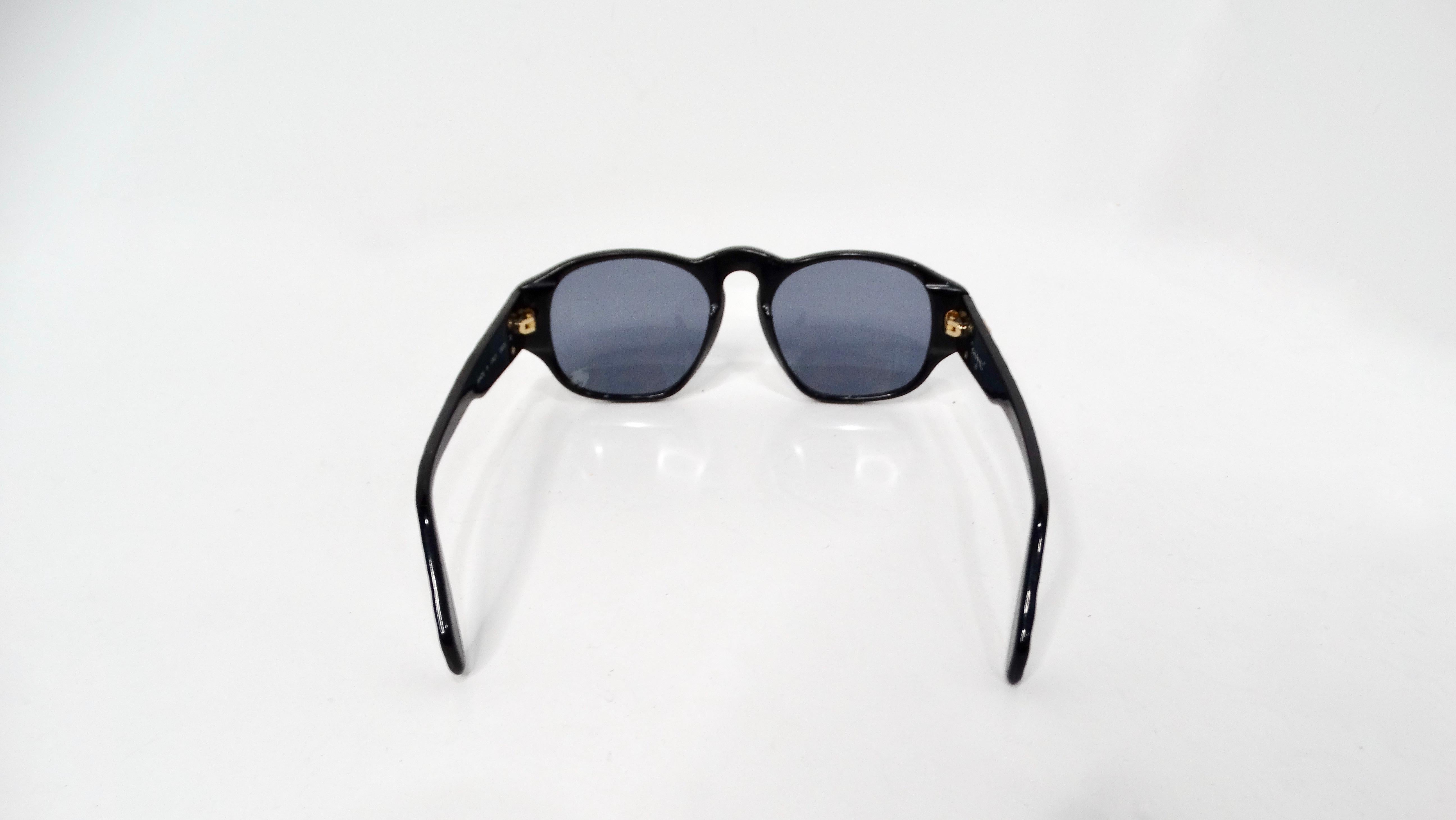 Chanel Interlocking CC Black Square Framed Quilted Sunglasses circa Y2K For Sale 1