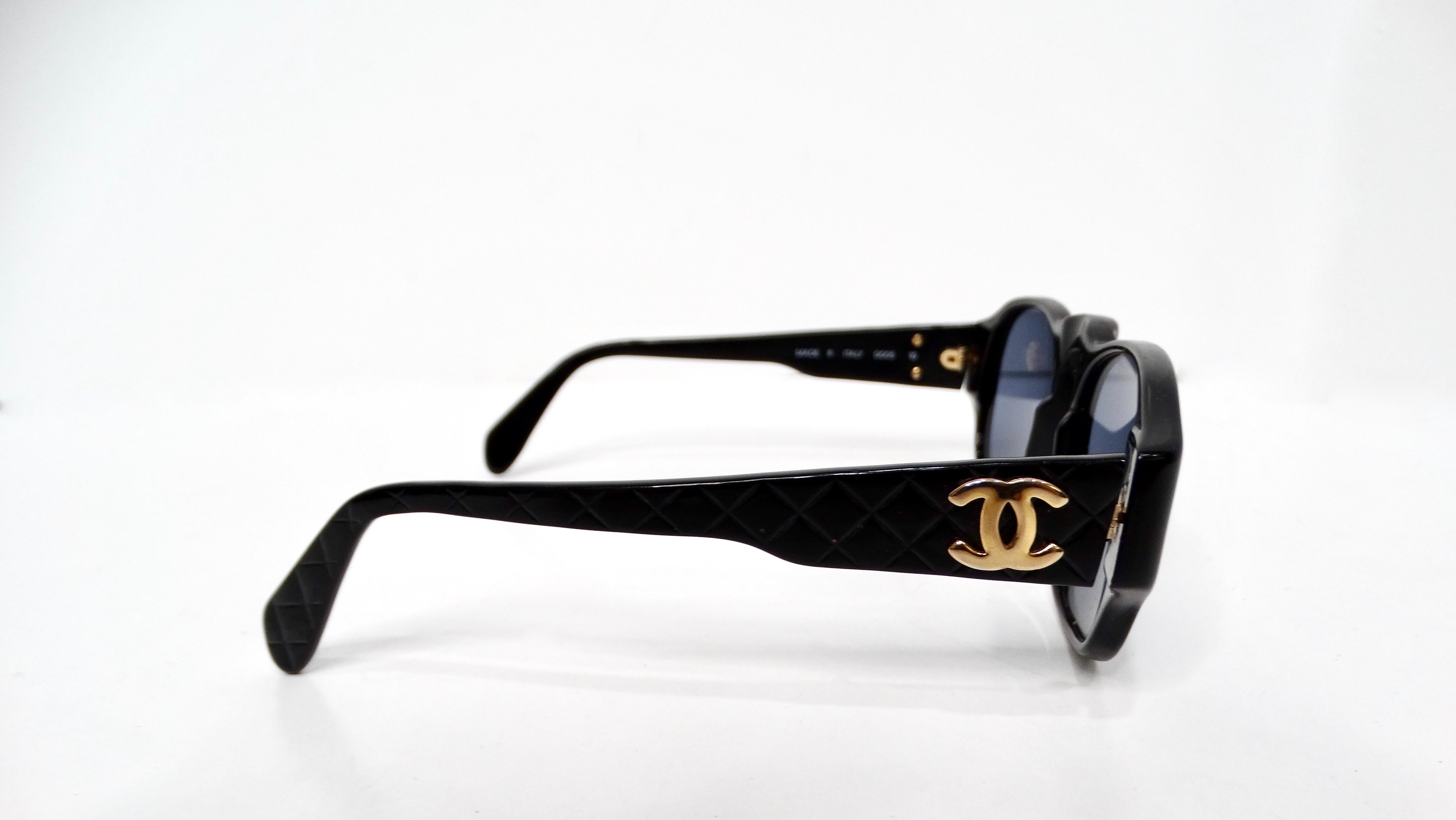 Chanel Interlocking CC Black Square Framed Quilted Sunglasses circa Y2K For Sale 4