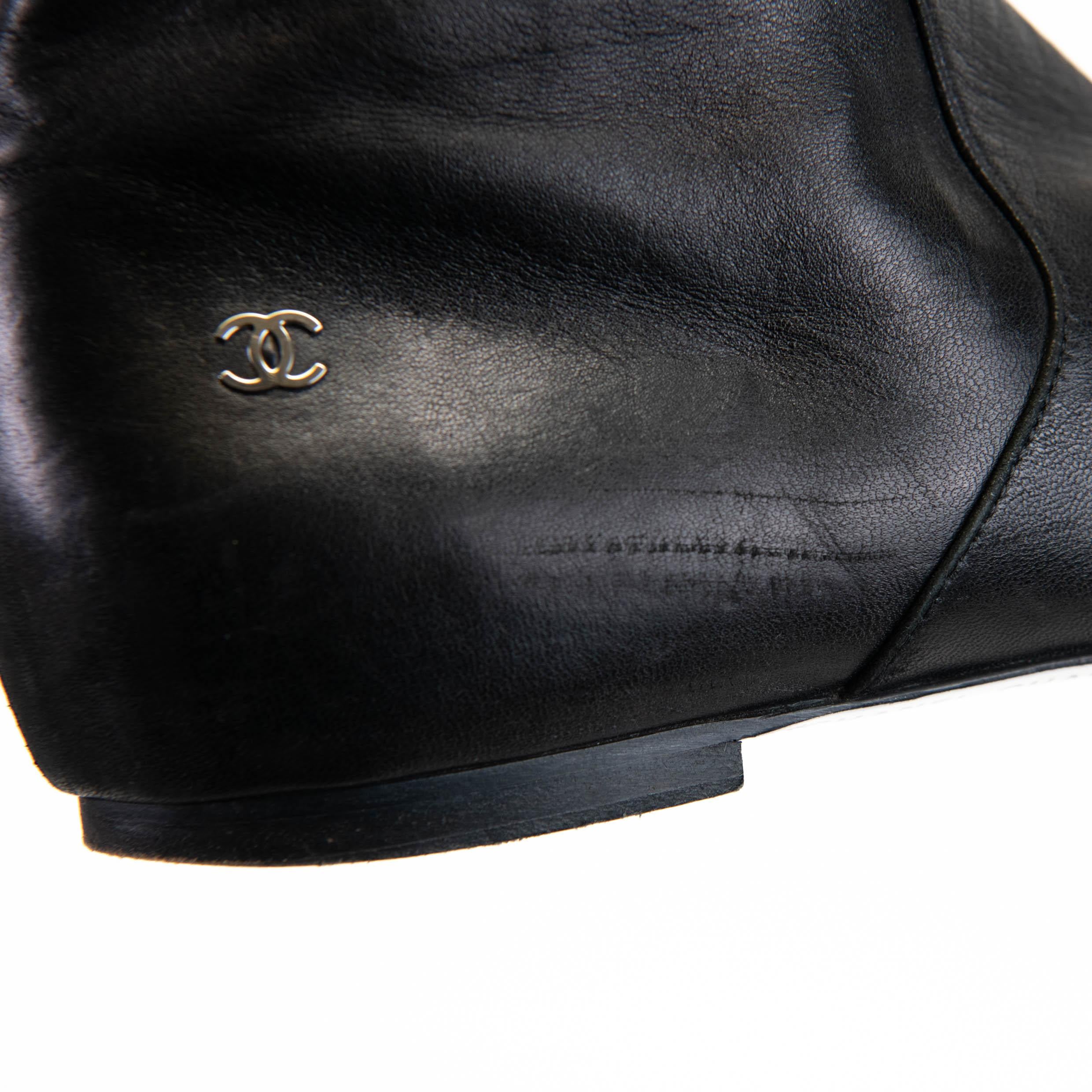 Chanel Interlocking CC Logo Black Leather Riding Boots Size 36.5 In Good Condition In Corona Del Mar, CA