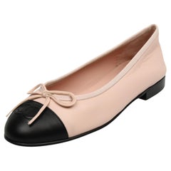Chanel Interlocking CC Logo Leather Ballet Flats