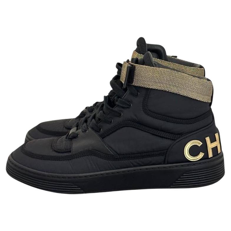 Chanel Interlocking CC Logo Nylon Sneakers - Size 40 in vendita