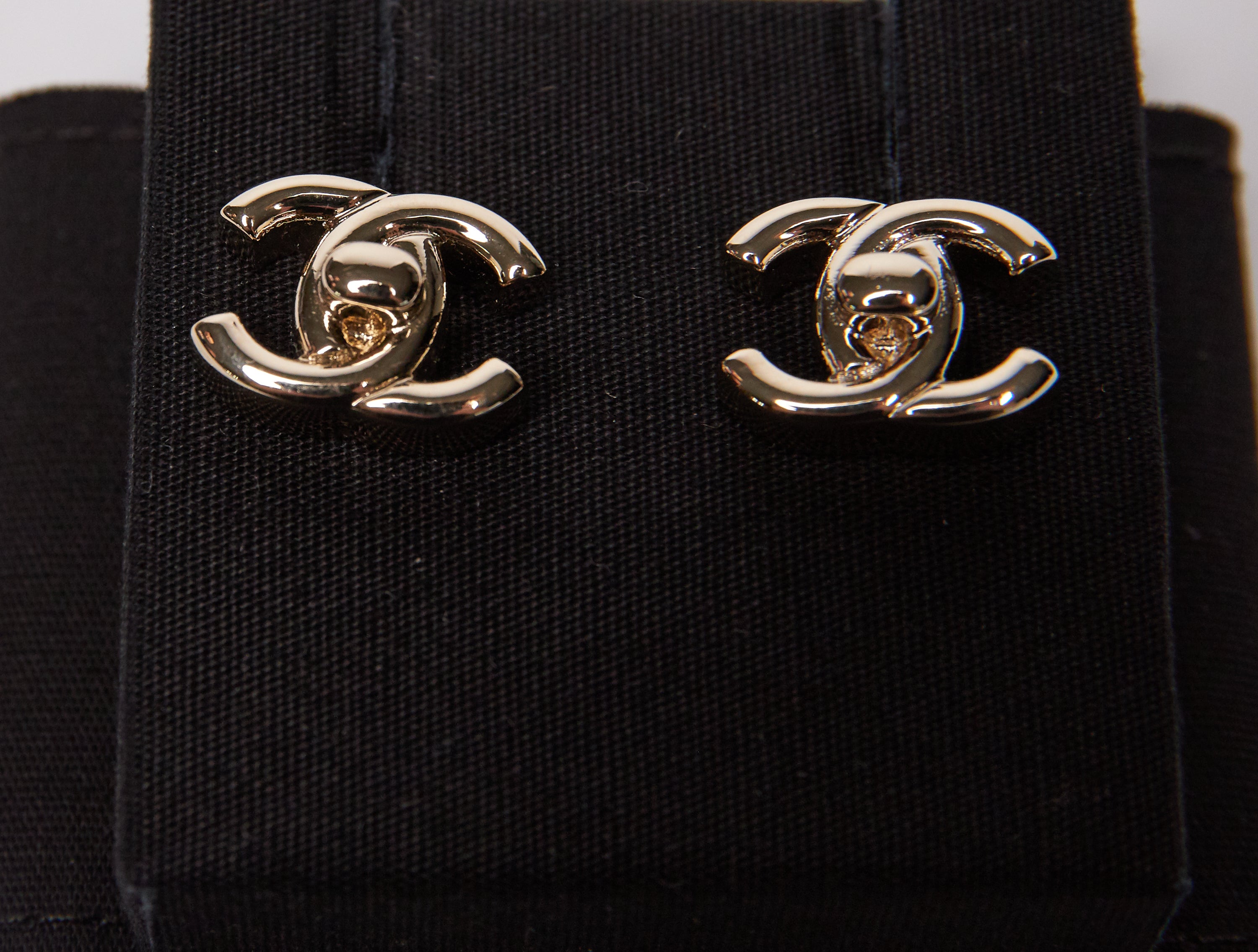 Chanel Interlocking CC Turn Lock Stud Earrings Light Gold (2022) at ...