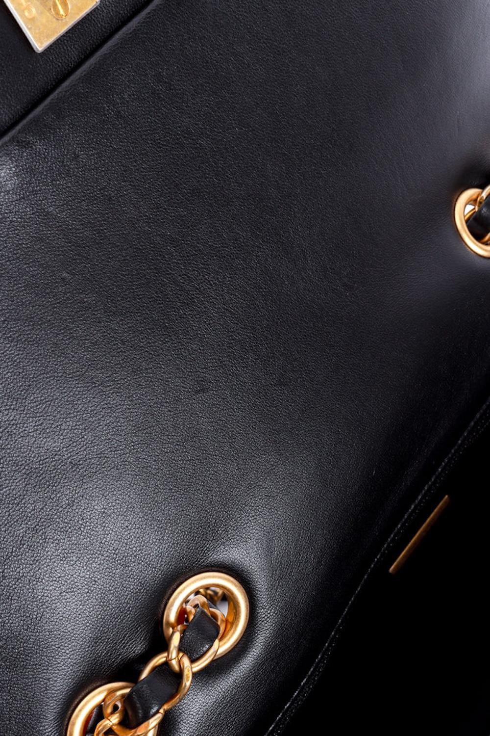 Chanel Bolso Solapa Lentejuelas Negro Iridiscente Mediano en venta 3