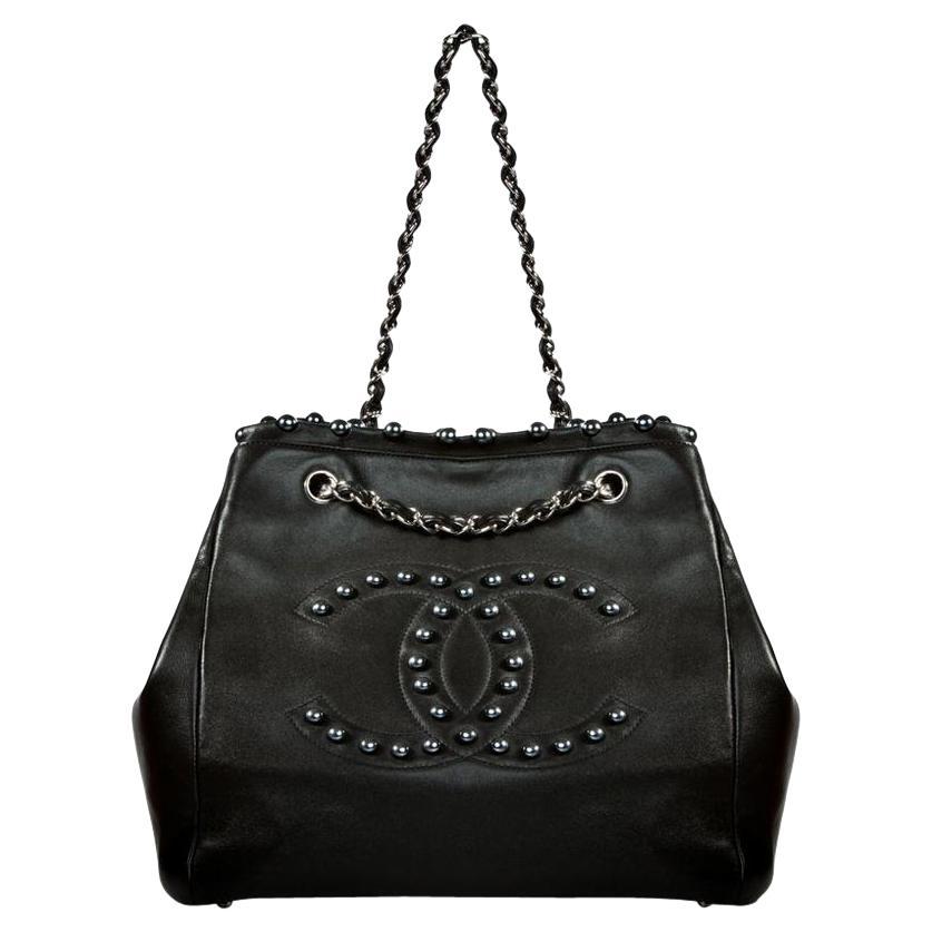 Chanel Iridescent Blue Pearls Large CC Pearl Lambskin Tote For Sale