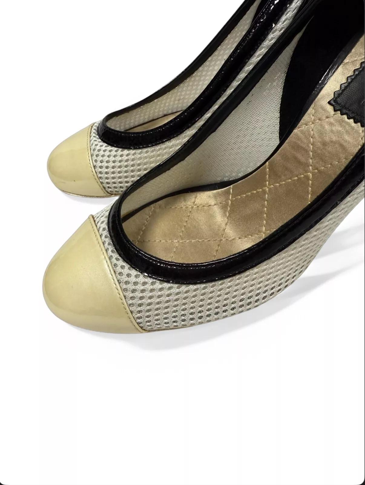 Gray Chanel Iridescent Pearl, Mesh And Patent Leather Pump Shoes – Size 37 1/2 For Sale