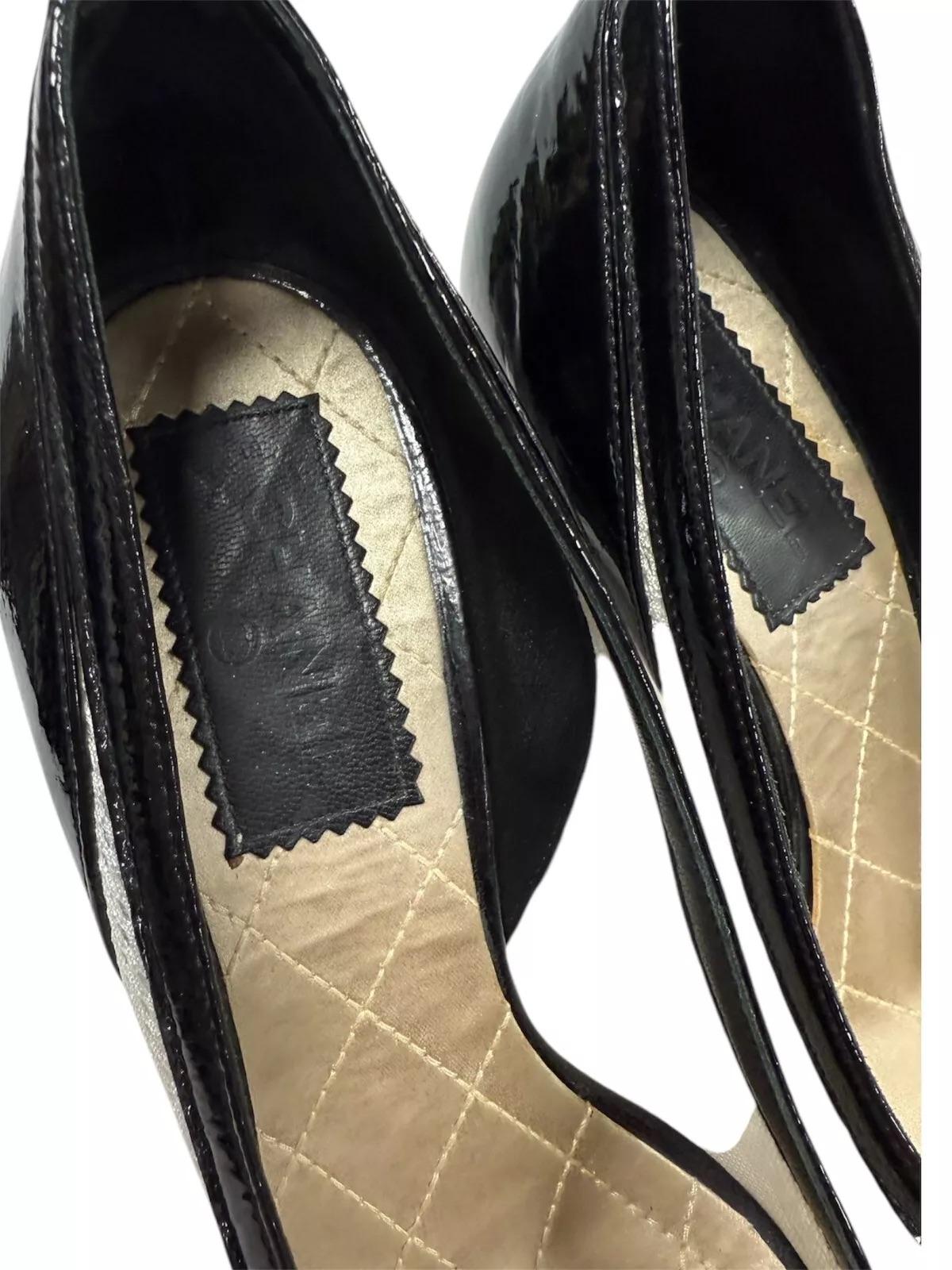 Women's Chanel Iridescent Pearl, Mesh And Patent Leather Pump Shoes – Size 37 1/2 For Sale