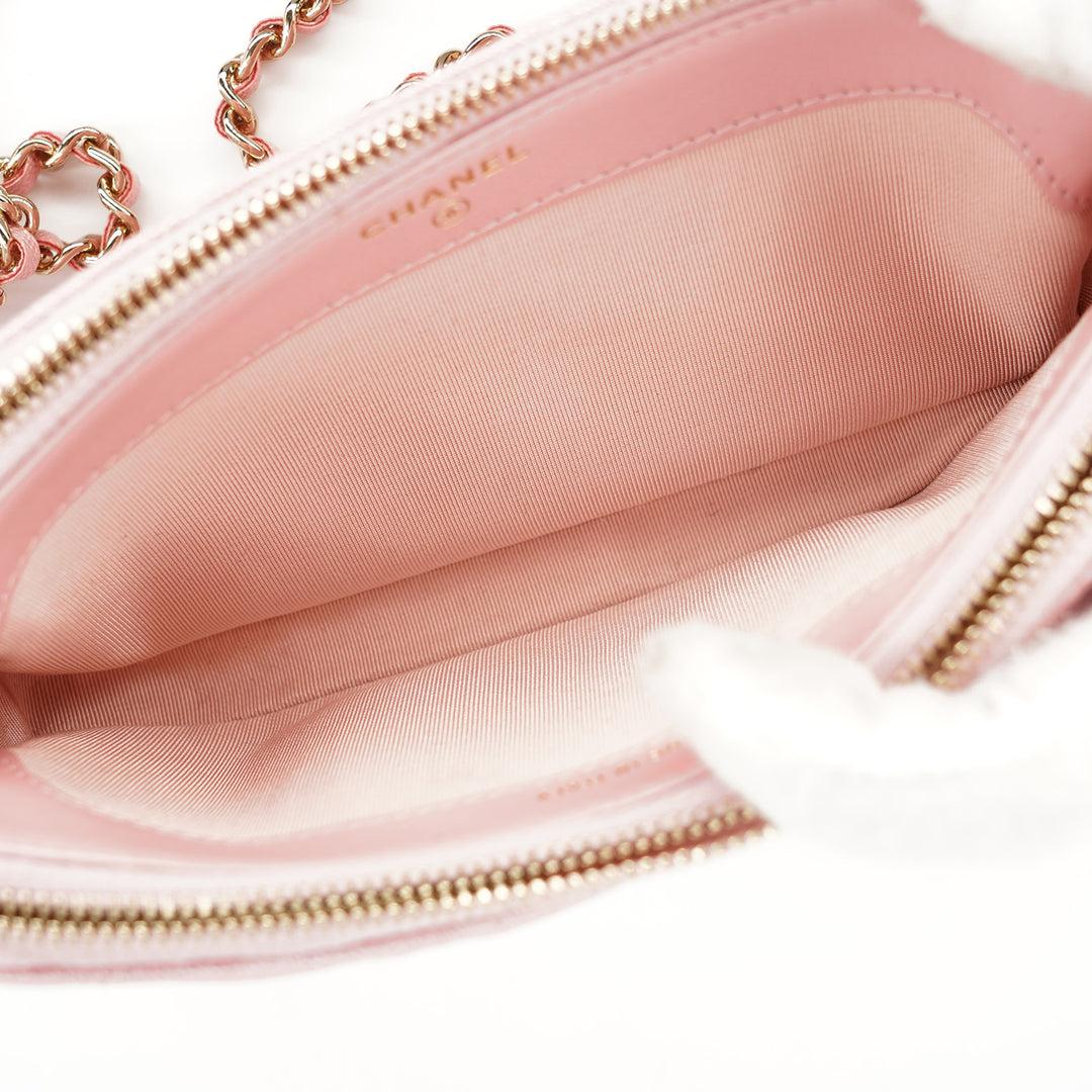 Chanel Iridescent Pearly Pink Caviar Phone Clutch on Chain Detachable Strap Ligh In Excellent Condition For Sale In London, GB