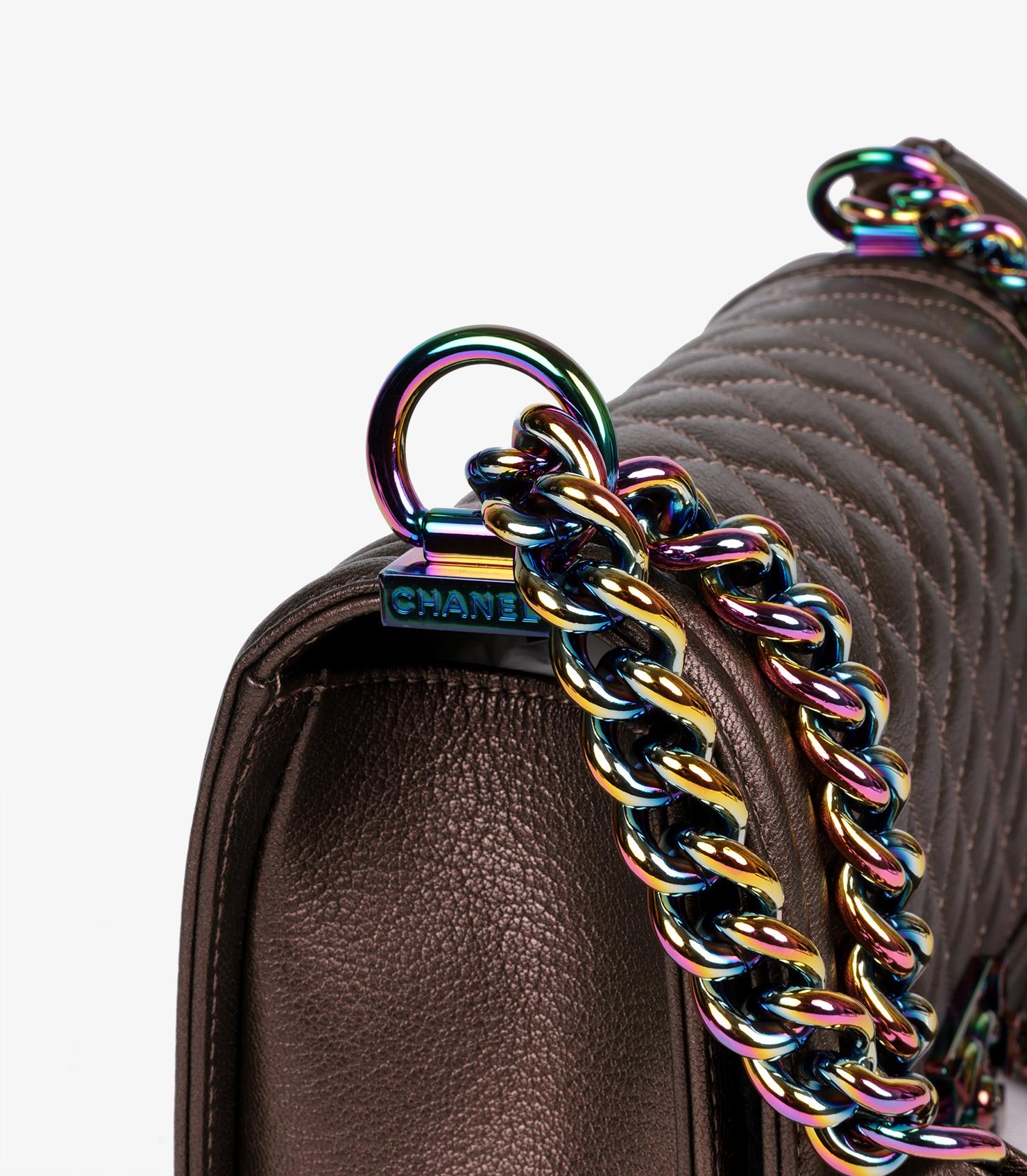 Chanel - Sac Le Boy moyen en cuir de veau matelassé irisé en vente 5
