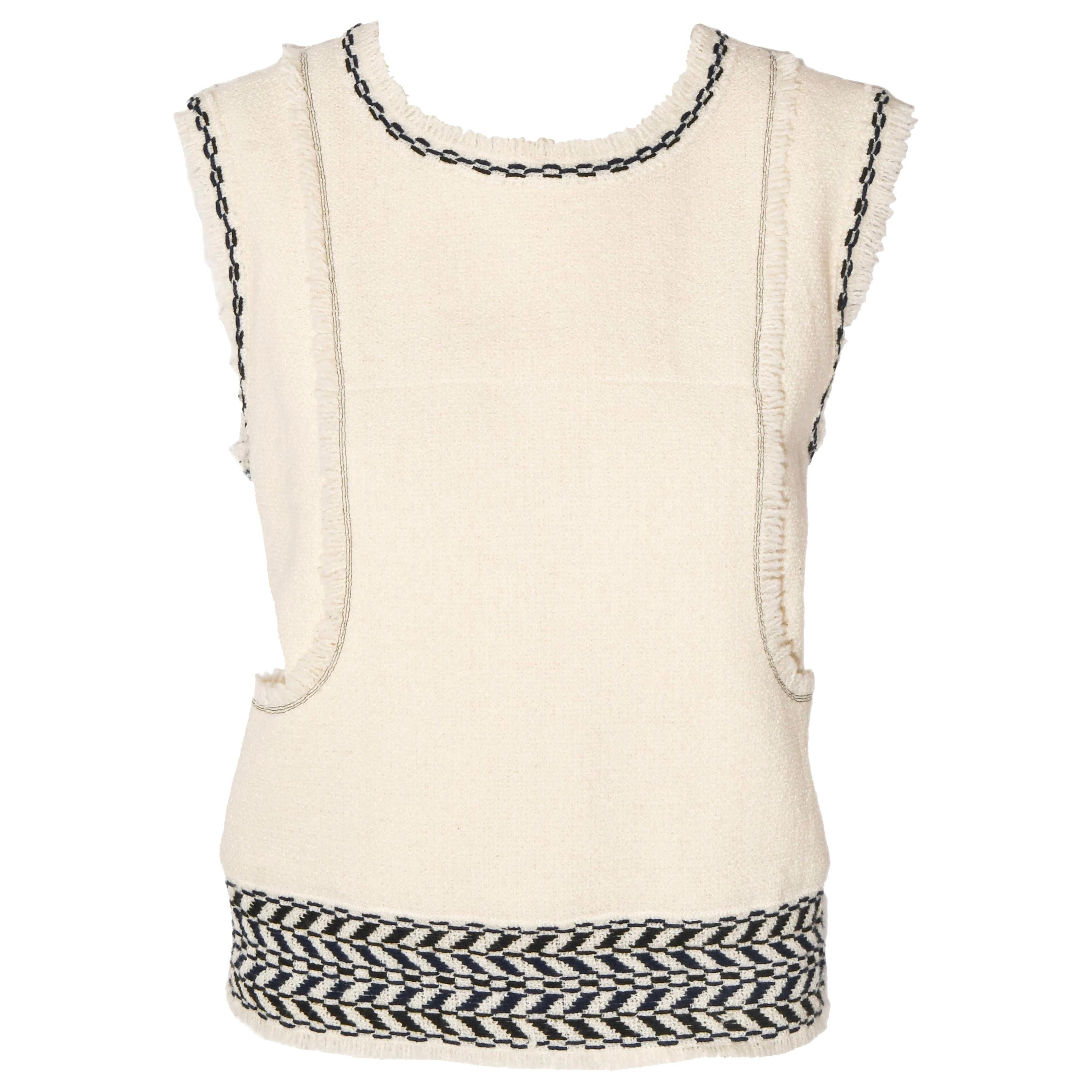 Chanel Ivory and Black Wool Fringed Sleeveless Top From 2004 Fall 46 For Sale