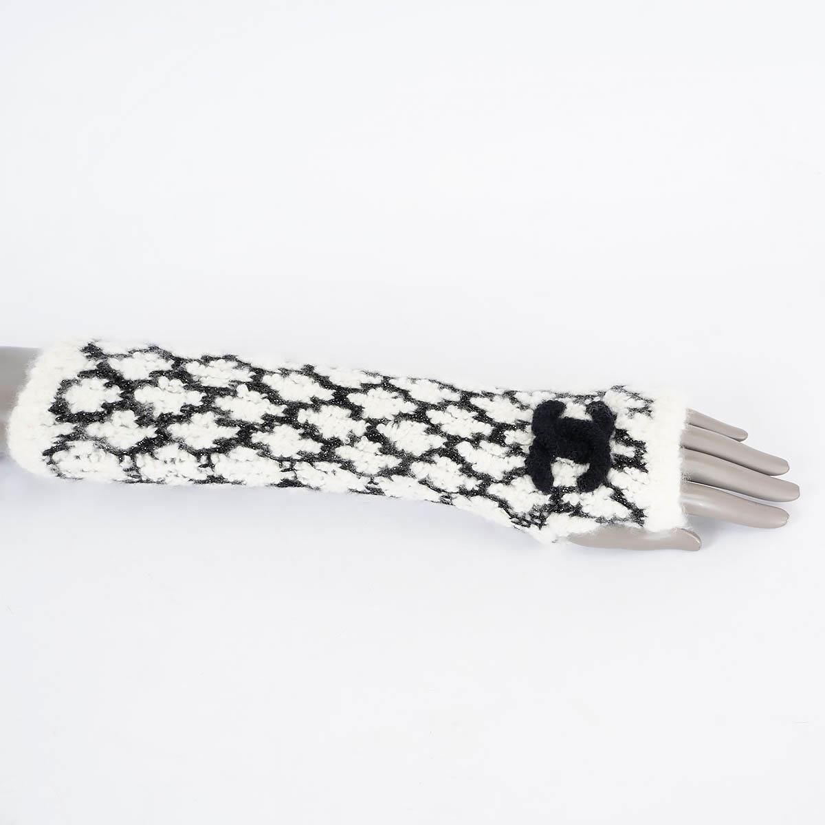 CHANEL ivory & black cashmere CC LUREX KNIT FINGERLESS Gloves 3