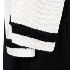 CHANEL ivory & black cashmere CC RIB KNIT Muffler Scarf