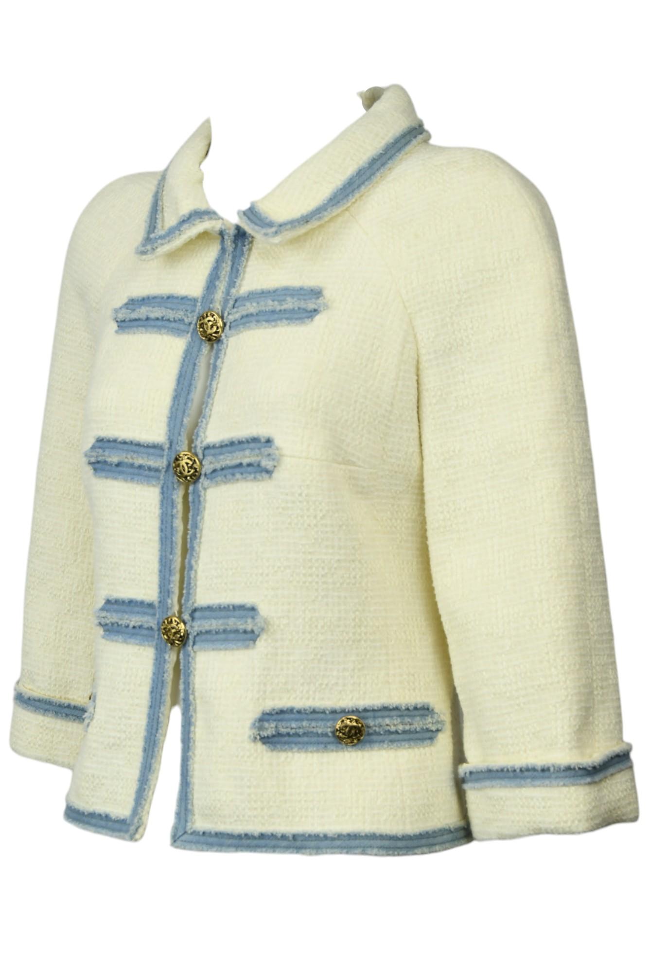 Chanel - Veste en tweed bordée de bleu ivoire  Taille US 4 Pour femmes en vente
