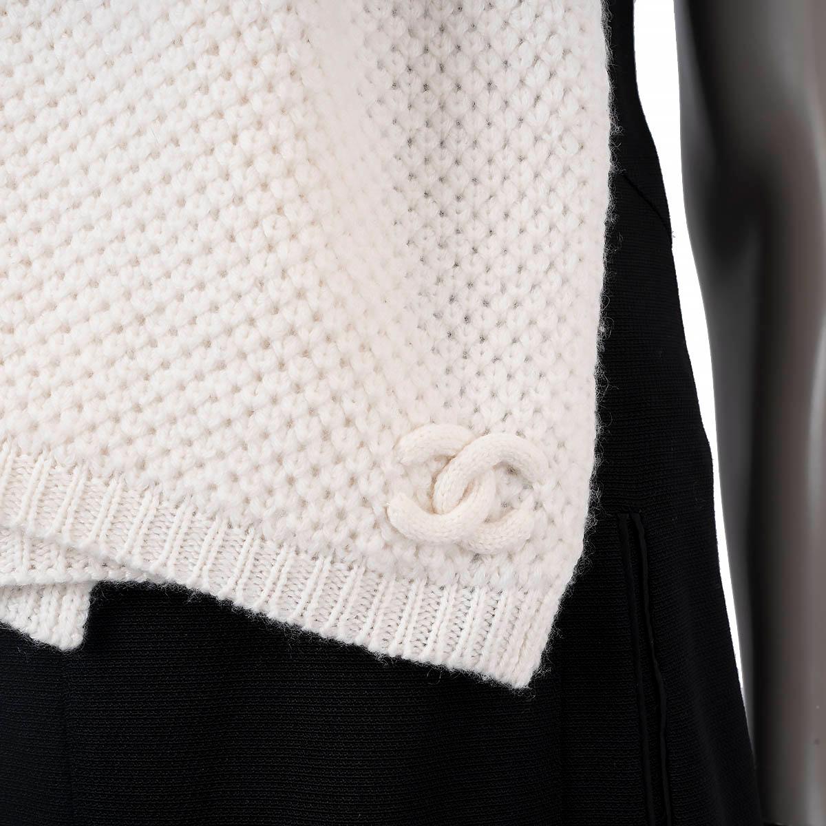 Beige CHANEL ivory cashmere CC TEXTURED KNIT Muffler Scarf For Sale