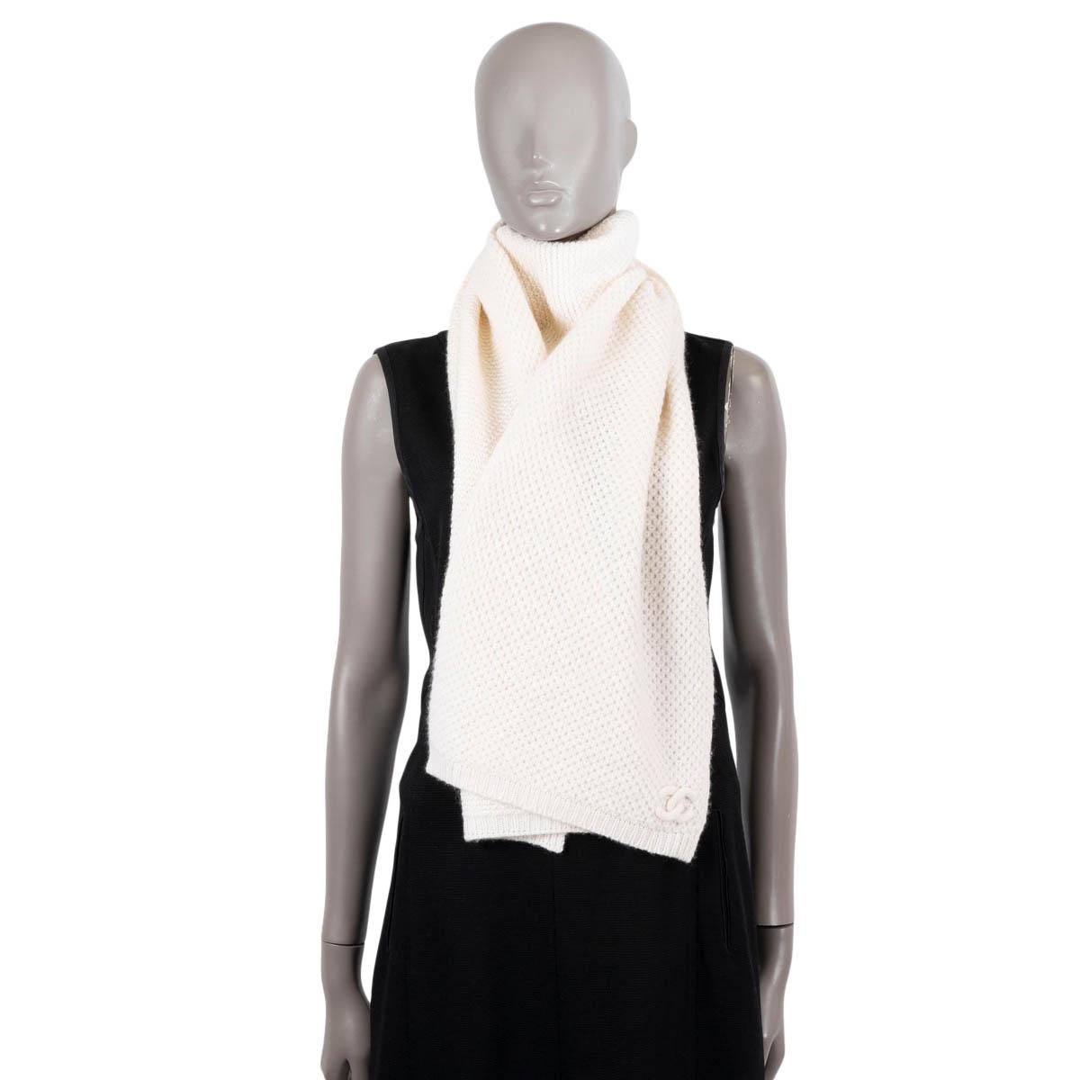 CHANEL ivory cashmere CC TEXTURED KNIT Muffler Scarf For Sale 1