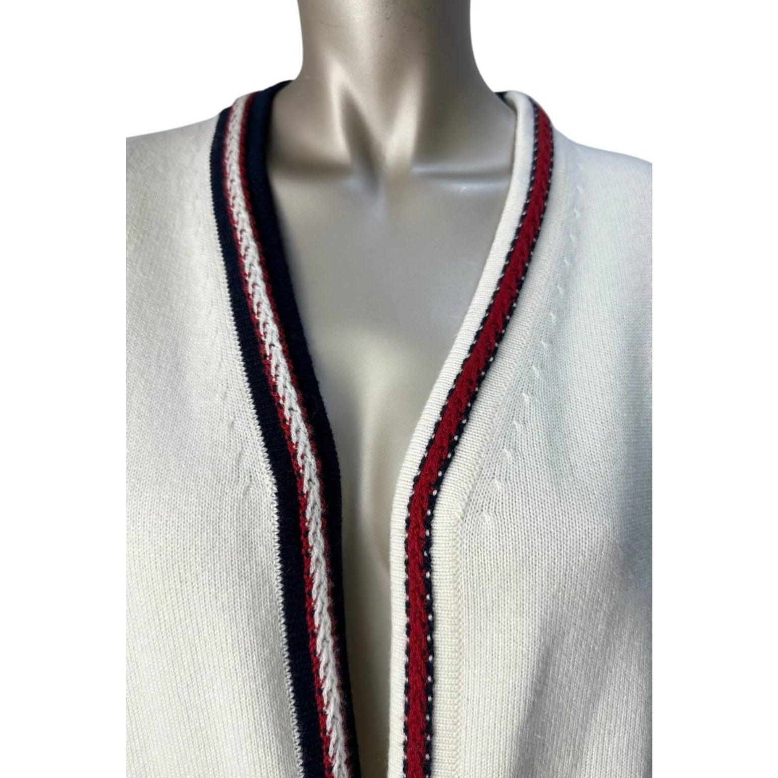 Gris Chanel cachemire ivoire  Cardigan à bordures contrastées Sz 40 en vente