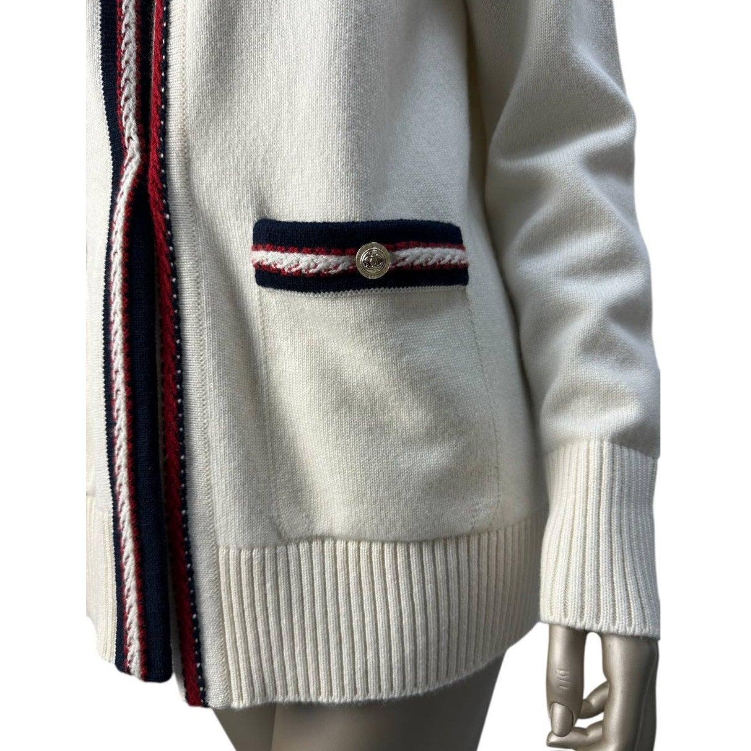 Chanel cachemire ivoire  Cardigan à bordures contrastées Sz 40 Excellent état - En vente à Krakow, PL