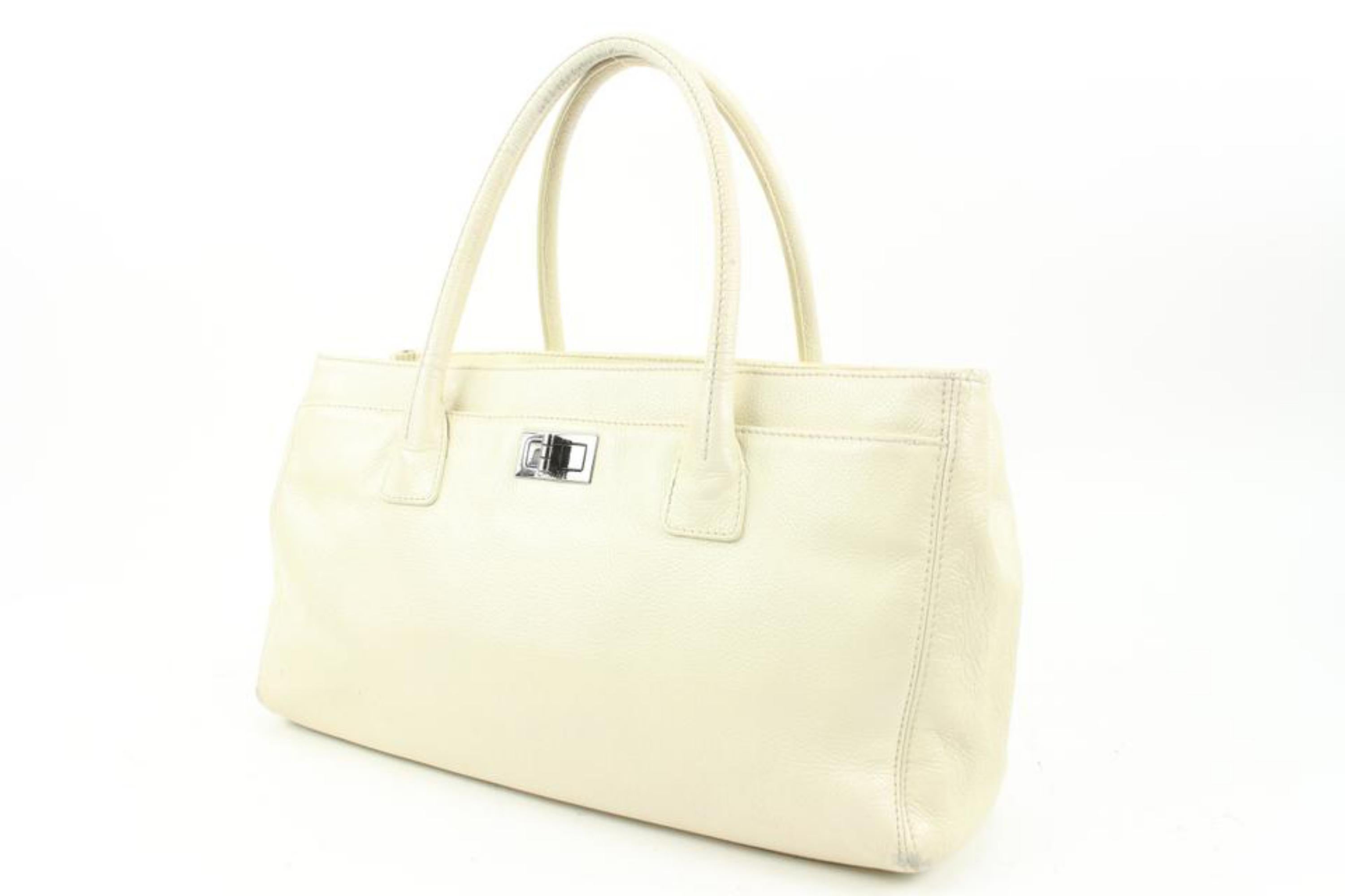 Chanel Ivory Caviar Leather Cerf Tote 3cc1108 For Sale 6