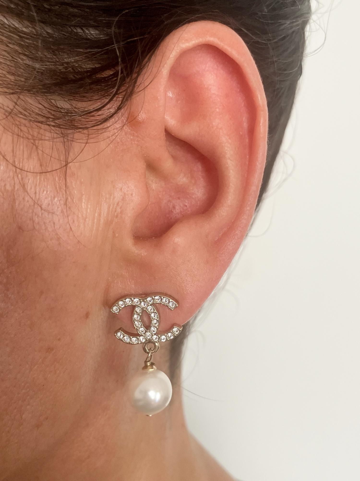 Chanel Ivory Faux Pearls “CC” Drop Earrings For Sale 2