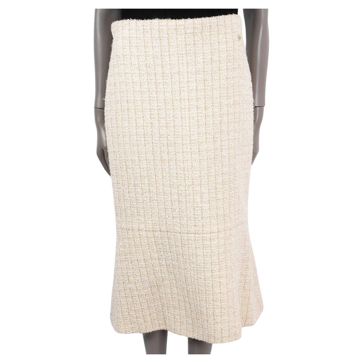 CHANEL ivory & gold wool 2017 17A COSMOPOLITE LUREX TWEED MIDI Skirt 42 L For Sale