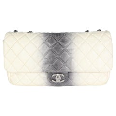 Chanel Chanel Elfenbein & Grau Ombré Streifen gesteppte Kaviar Jumbo Tasche mit einer Klappe