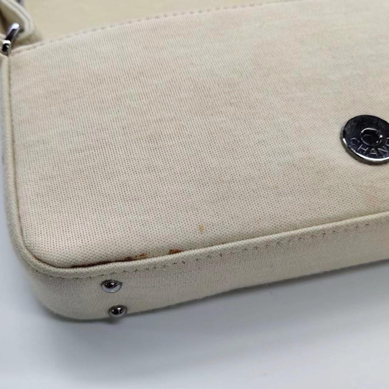 Chanel Ivory Jersey Evening Bag with Mirrored Pyramid Studs Ice Cube For Sale 12