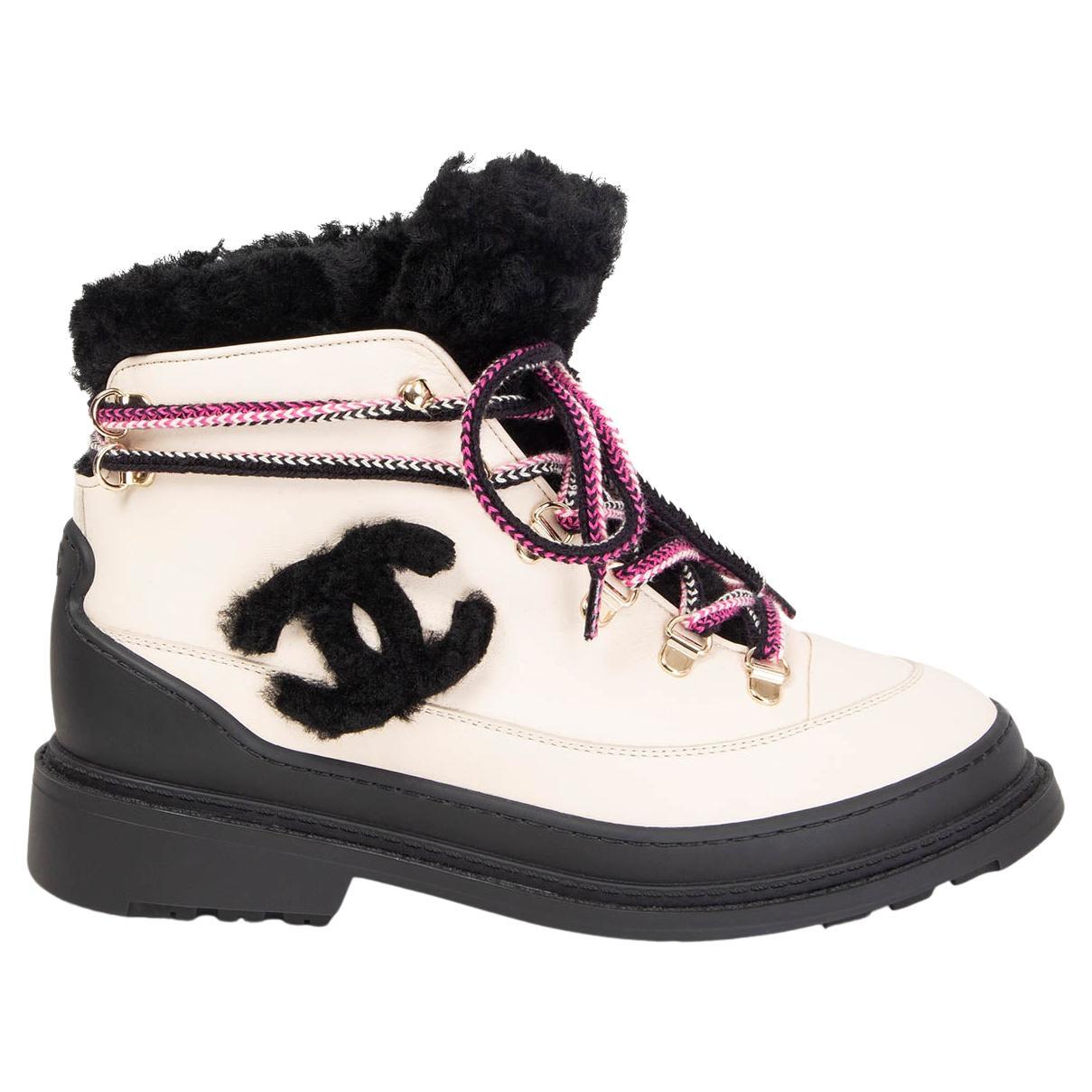CHANEL ivory leather 2020 SHEARLING LINED LACE UP Boots Shoes 37.5 20A For Sale