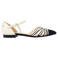 CHANEL cuir ivoire & noir 2016 16A ROME PEARL Ankle Strap Flats Shoes 38.5