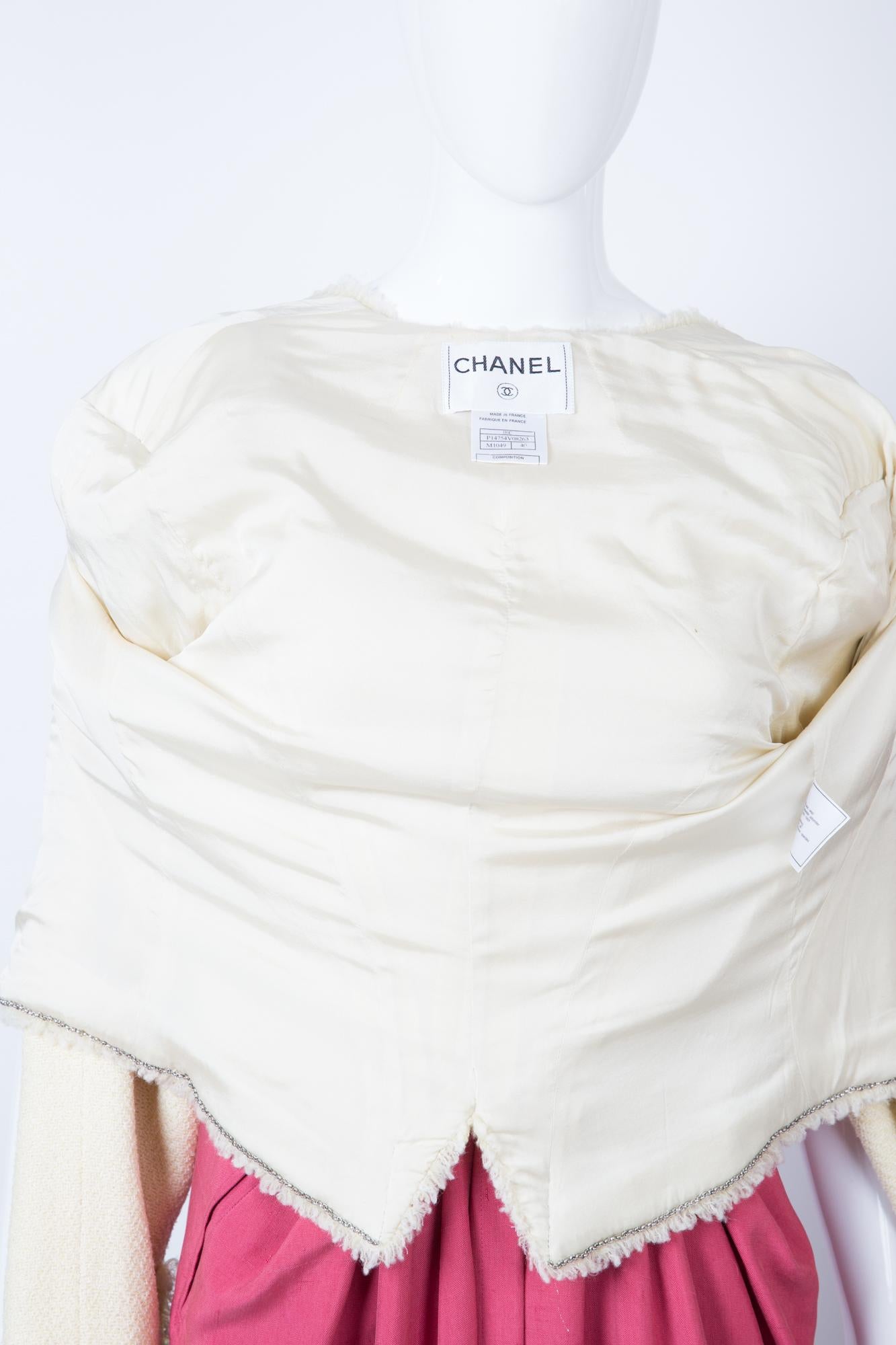 Women's Chanel Ivory Lurex Tweed Boucle Jacket 2000s Croisiere