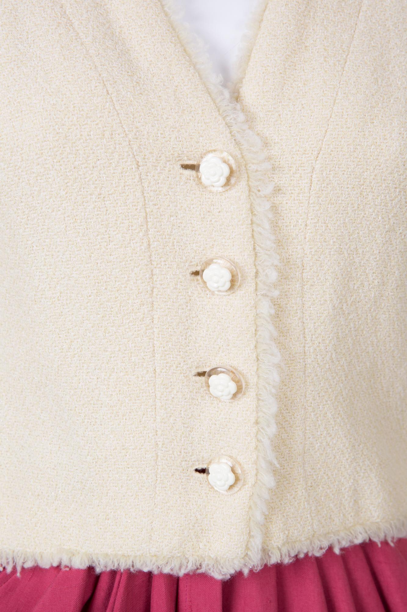 Chanel Ivory Lurex Tweed Boucle Jacket 2000s Croisiere 1