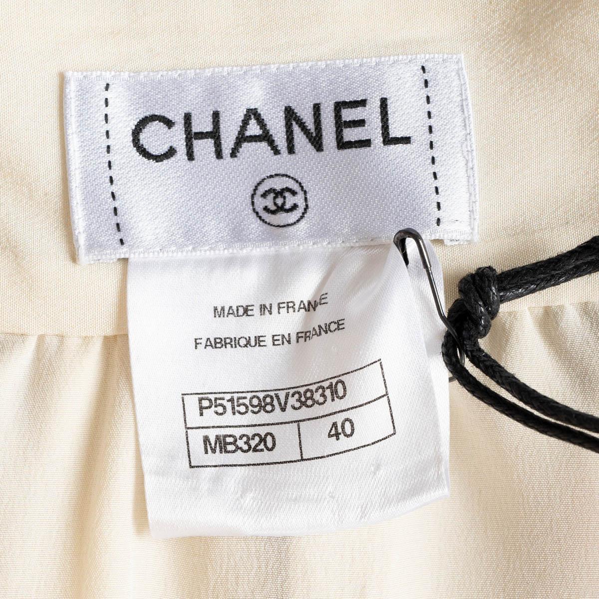 CHANEL ivory & multicolor silk 2015 15P WATERCOLOR Pleated Skirt 40 M For Sale 3