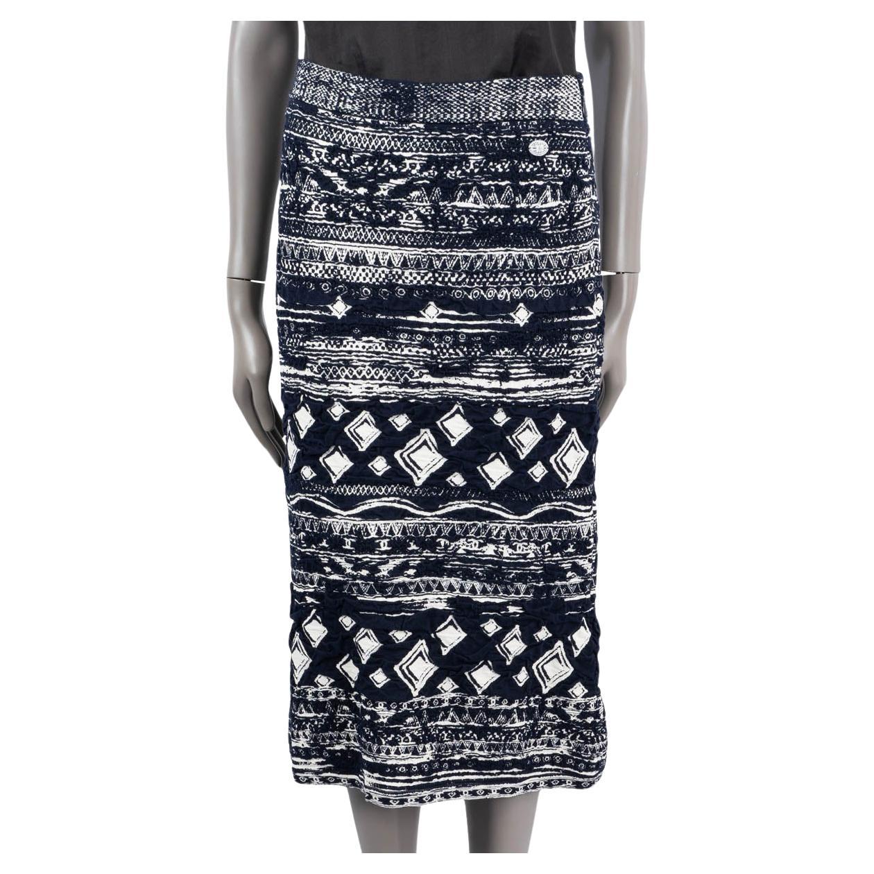 CHANEL ivory & navy cotton 2018 18C GREECE KNIT MIDI Skirt 38 S For Sale