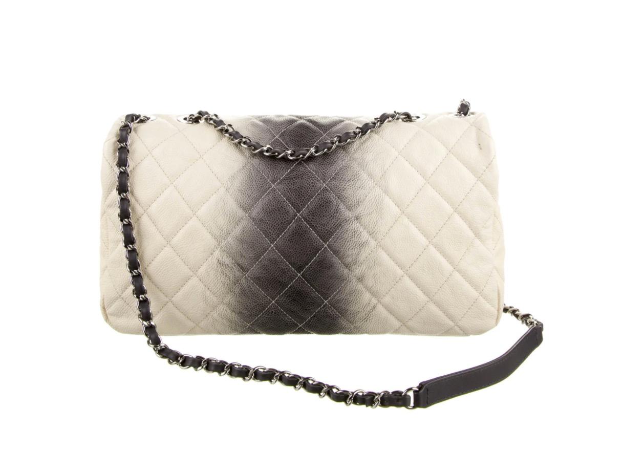Chanel Elfenbein aus weißem grauem Leder Silber großen Abend Schulterklappe Tasche (Beige)