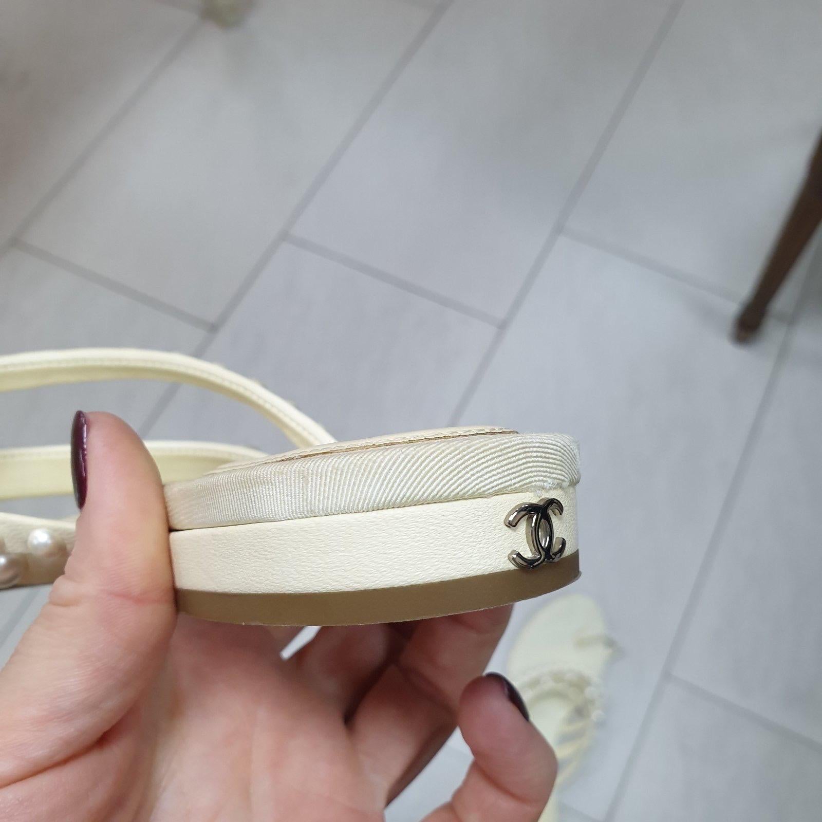 Chanel Ivory Pearl Embelished Leather Mule Sandals Flip Flops  For Sale 1