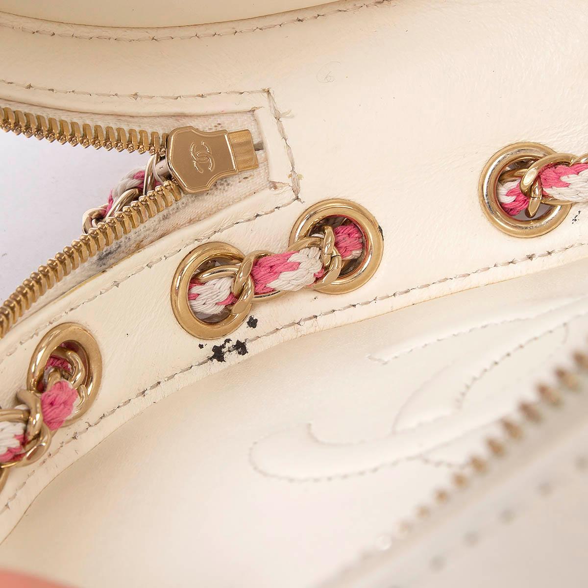 CHANEL ivory & pink leather 2019 19C LIFESAVER ROUND Shoulder Bag 4