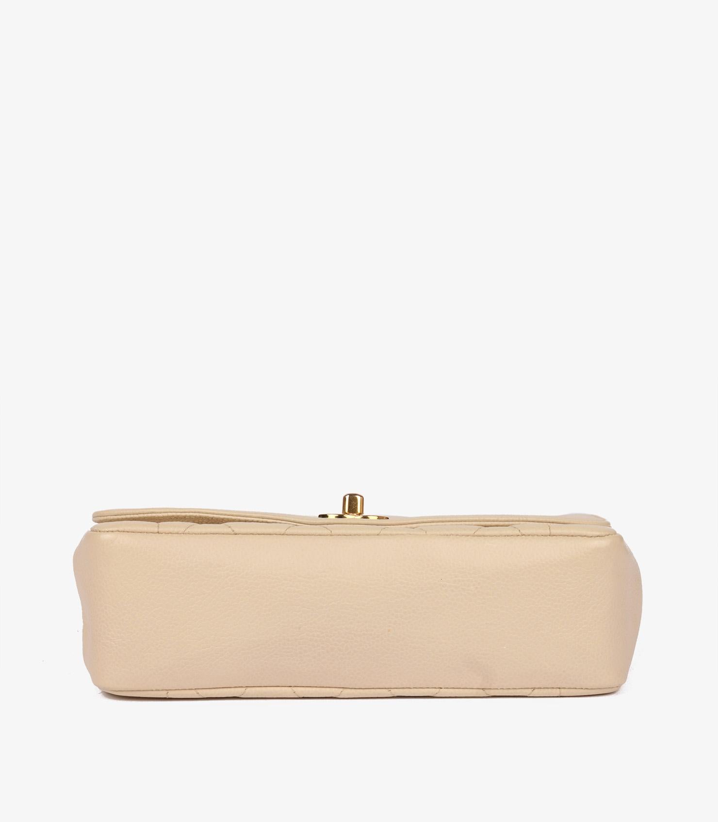 Chanel Ivory Quilted Caviar Leather Vintage Small Diana Classic Single Flap Bag en vente 2