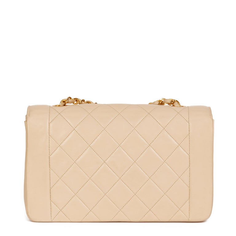 CHANEL Ivory Quilted Lambskin Vintage Medium Diana Classic Single