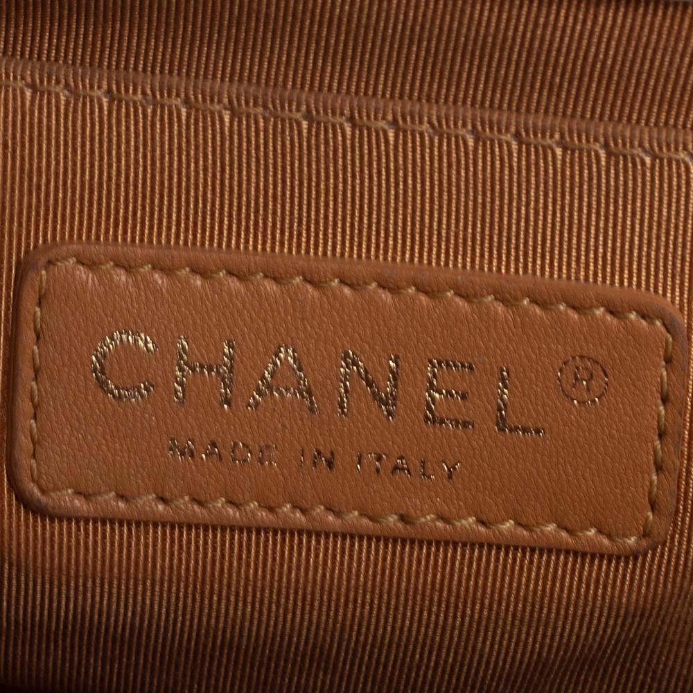 Chanel Ivory Quilted Leather Medium Boy Bag In Fair Condition In Dubai, Al Qouz 2
