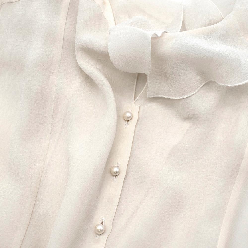 Chanel Chanel Elfenbeinfarbene geraffte ärmellose Seidenbluse - Größe US 10 im Angebot 1