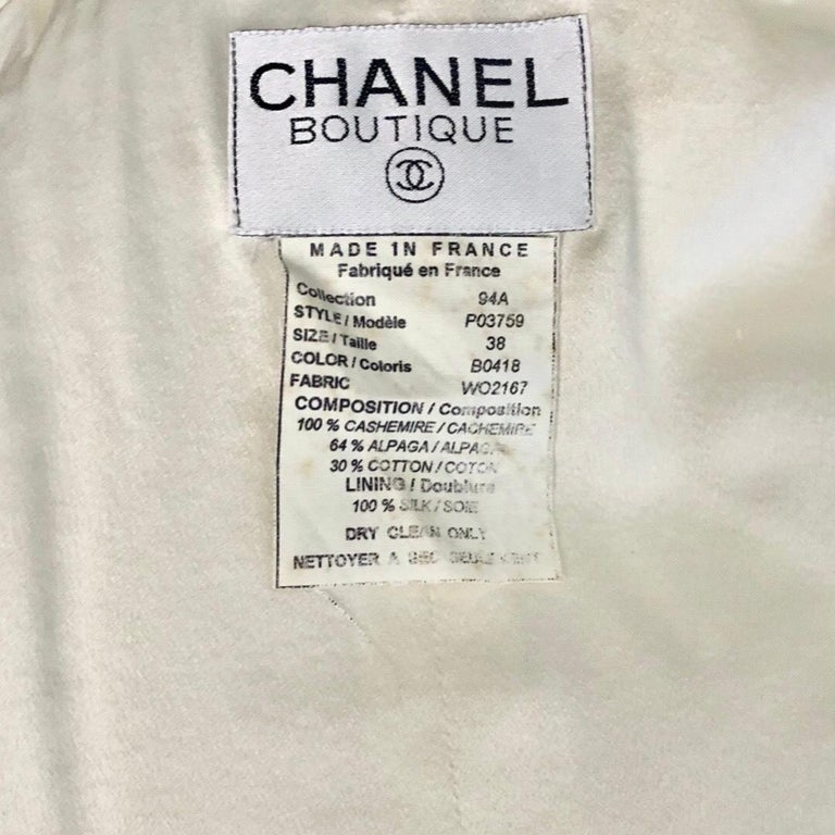 Chanel Ivory White Alpaca Cotton Blend  Black/Red Contrast Trim Jacket  For Sale 5