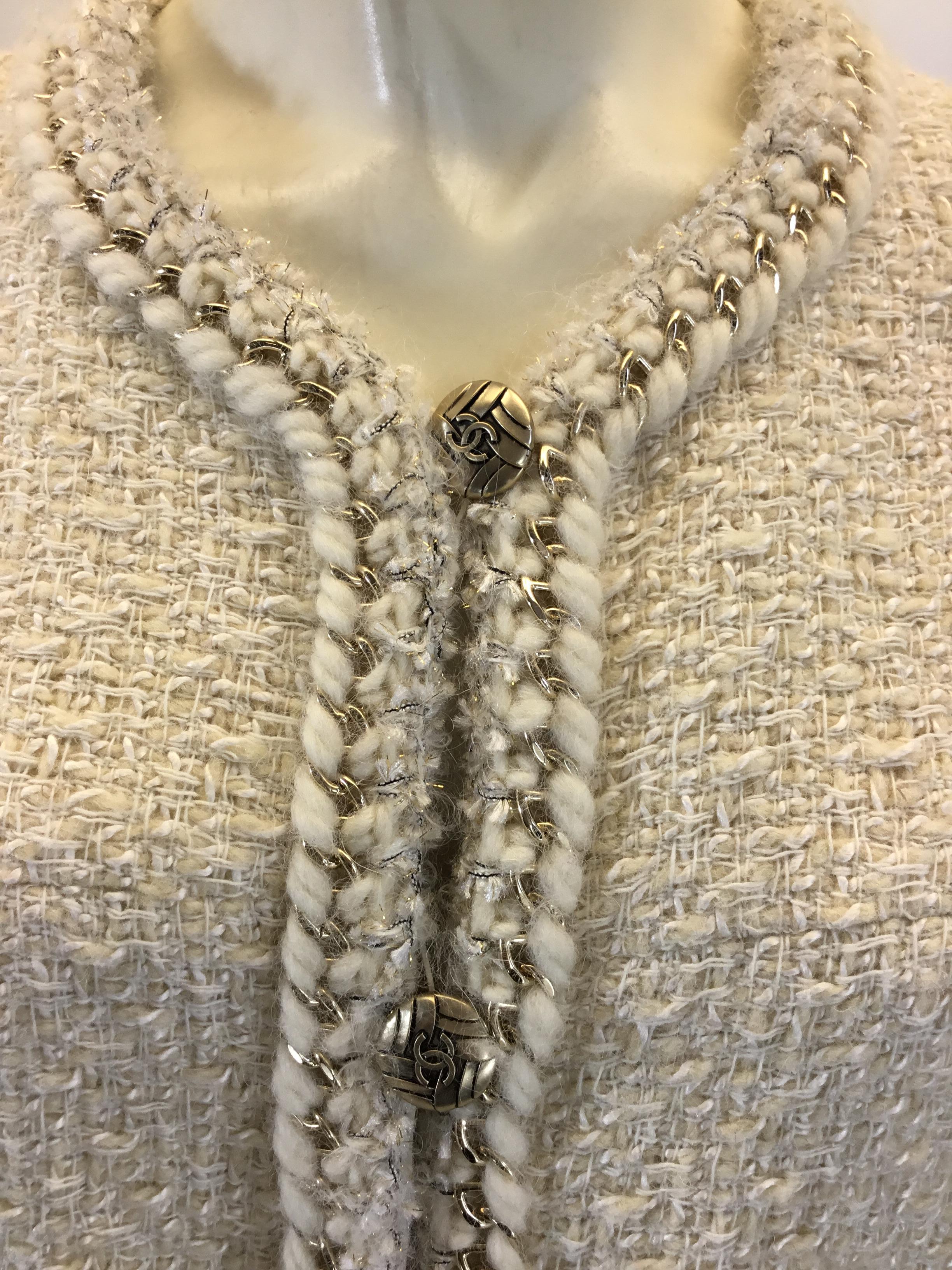 Women's Chanel Ivory Wool Jacket With Chain Trim For Sale